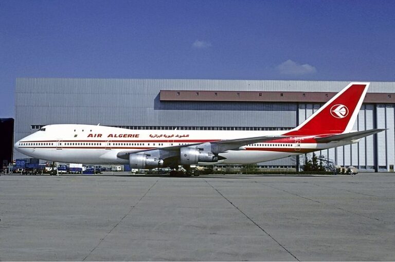 Avion Air Algérie, compagnie nationale algérienne reliant l’Algérie à de nombreuses destinations internationales.
