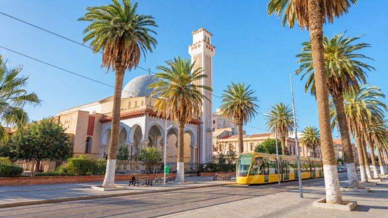 tramway sidi bel abbes mosquee algerie Tramway en Algérie : villes desservies, lignes, stations, horaires, tarifs et billets