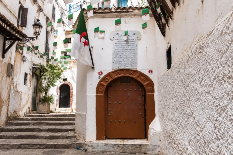 maison ali la pointe casbah alger guide algerie.webp Visiter la Casbah d’Alger : 12 lieux incontournables à découvrir
